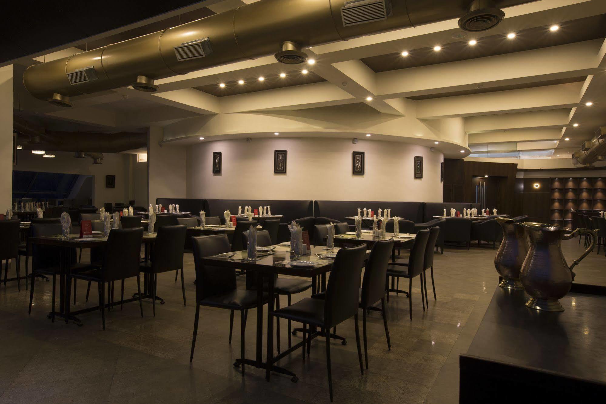 Eskay Resorts Mumbai Exterior photo